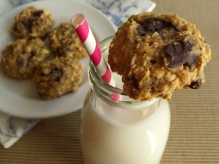 Gluten-Free Banana Oatmeal Dark Chocolate Chunk Breakfast Cookies