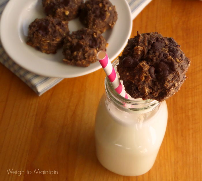 gluten free breakfast cookies and milk